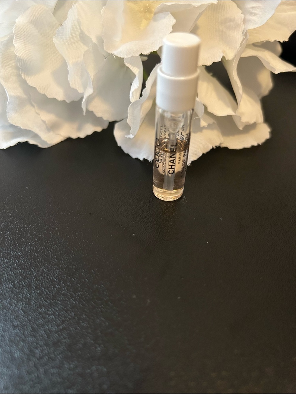 CHANEL coco mademoiselle Clear Mini Spray Vial with White Cap